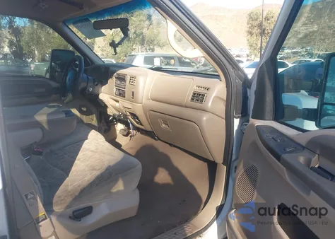 2000 Ford F-350 Lariat/Xl/Xlt from USA, damaged, VIN 1FTSW30F5YEC09388